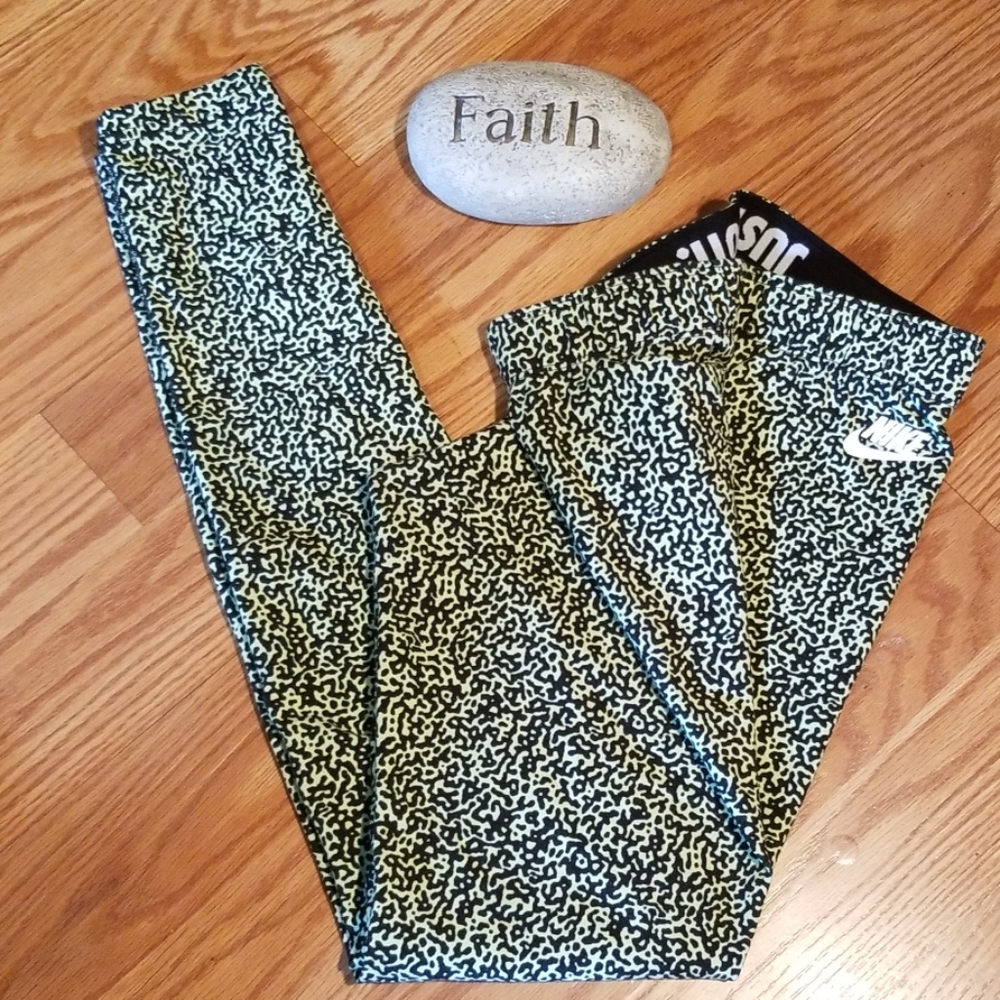 Nike‎ running pants small